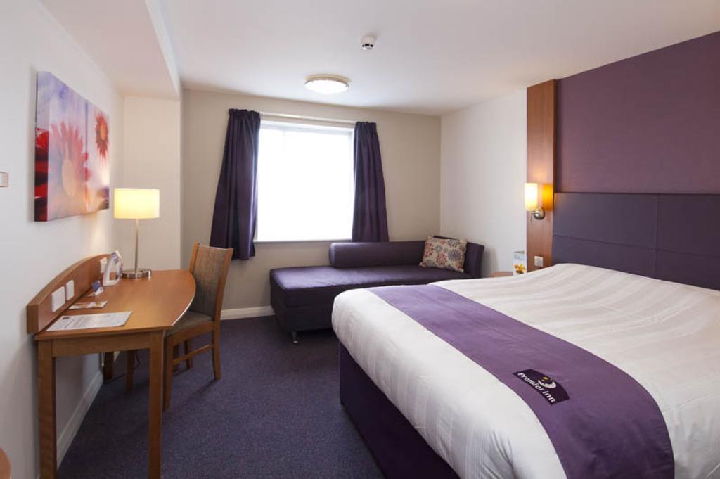 Premier Inn Newcastle Airport South Woolsington Exteriör bild