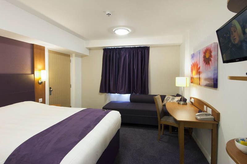 Premier Inn Newcastle Airport South Woolsington Exteriör bild